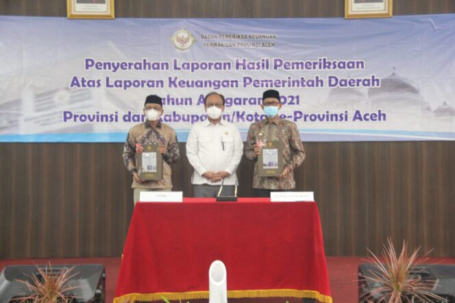 
					Aceh Selatan Kembali Raih WTP Ke 7 Secara Beruntun dari BPK RI