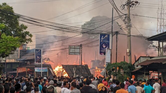 
					9 Ruko di Geulumpang Payong Abdya Ludes Terbakar