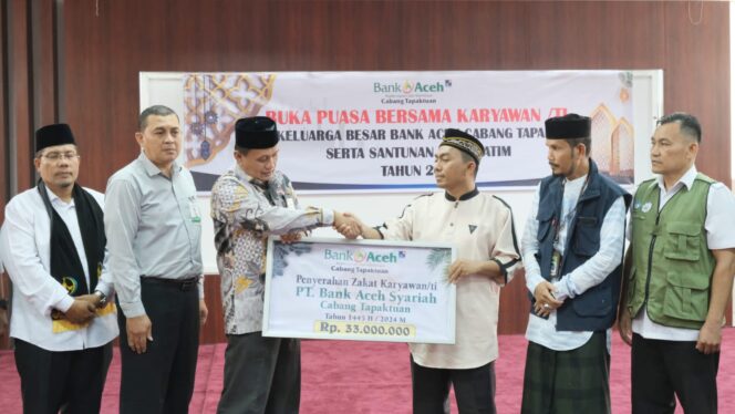 
					BMK Aceh Selatan Terima Uang Zakat Dari Bank Aceh Syariah Cabang Tapaktuan